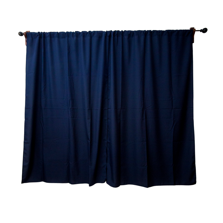 Cortinas lisas de 2.50 m x 2 m.