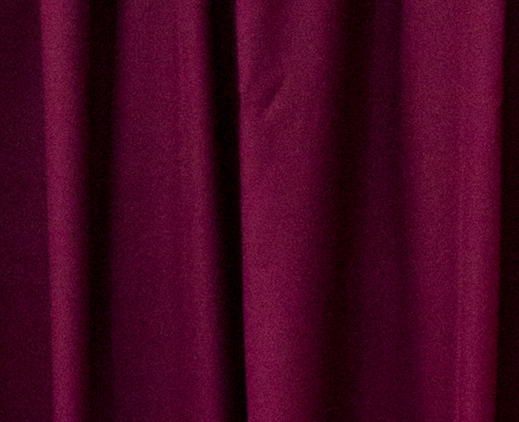 Cortinas lisas de 2.50 m x 2 m.